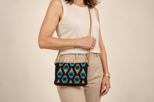 Bolso de crochet Pavo Real - Negro con cadena