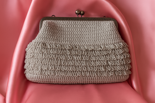 Bolso de crochet Charlie - gris plateado con cadena
