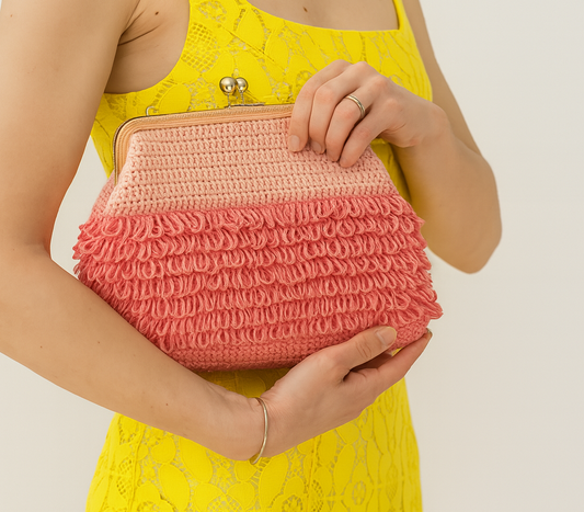 Bolso de crochet Charlie - rosa con cadena