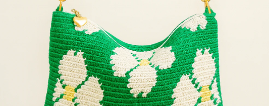 Bolsos de crochet: por qué están volviendo (y no como crees)