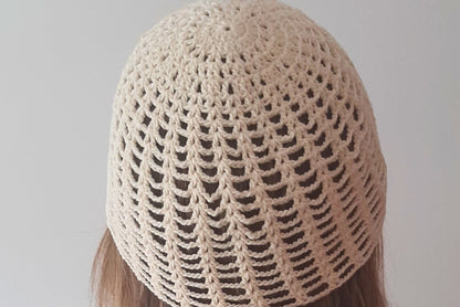 Gorro de red a crochet (mesh hat) en blanco o beige